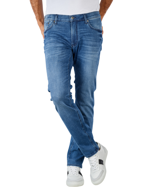 Brax Chuck Jeans Slim Fit in Medium blue